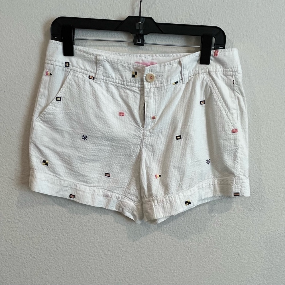 Lilly Pulitzer white embroidered sailboat shorts size 4 resort wear vacation fun